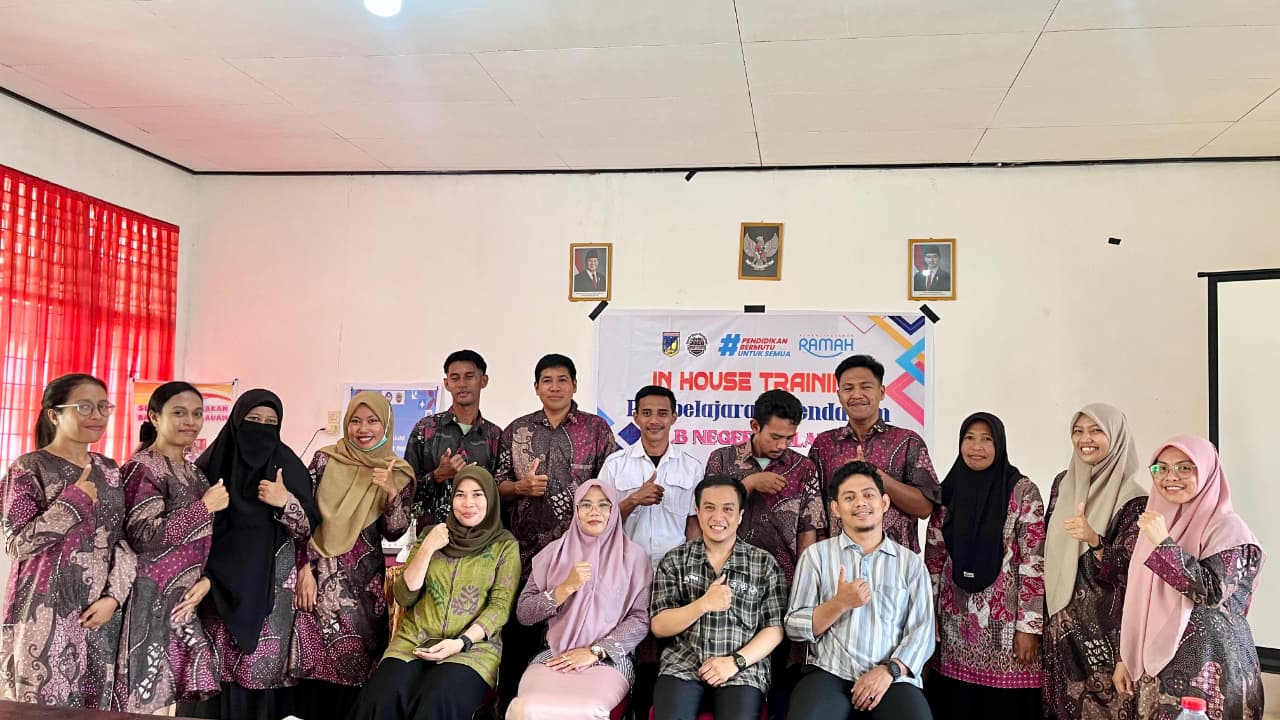 In House Training (IHT) Pembelajaran Mendalam di SLB Negeri Salakan